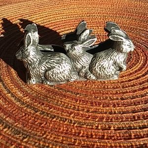 Pewter plated bunny rabbit letter or napkin holder